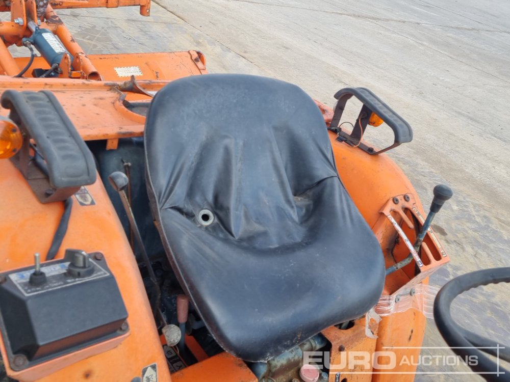 Mini traktors Kubota B1702: foto 21