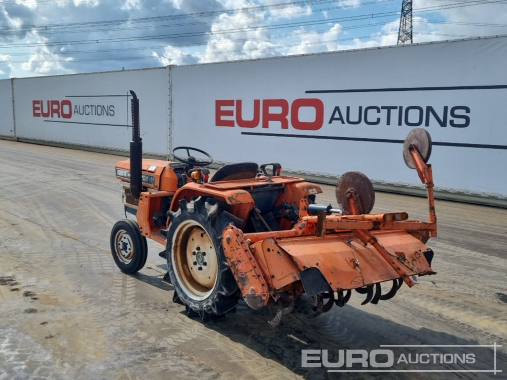 Kubota B1702 - Mini traktors: foto 3 Kubota B1702 - Mini traktors: foto 3