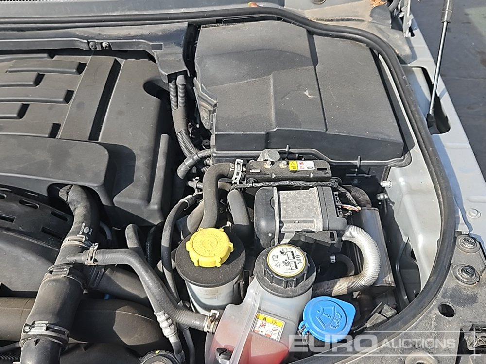 Vieglā automašīna Land Rover Discovery 4 SDV6: foto 16