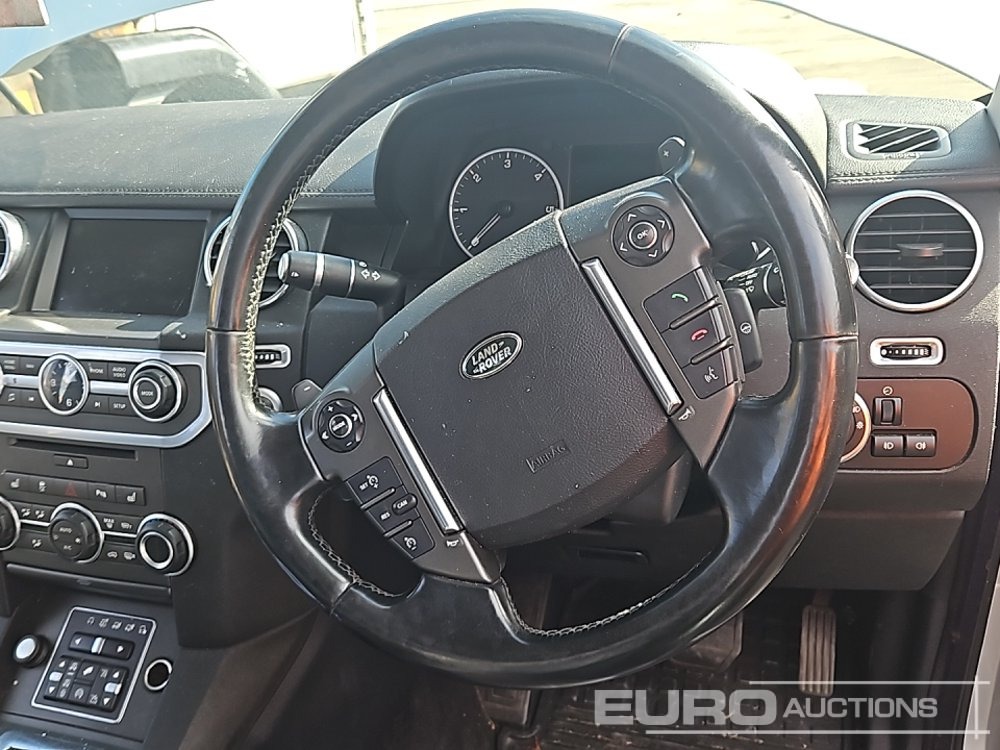 Vieglā automašīna Land Rover Discovery 4 SDV6: foto 33