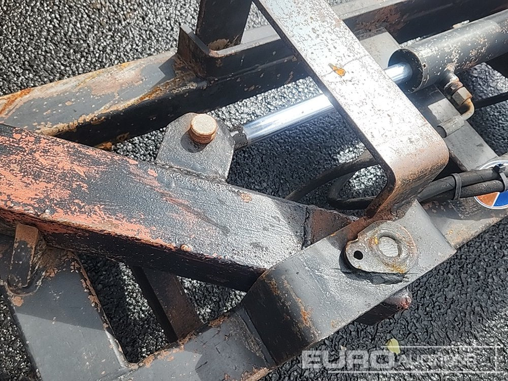 Slewtic Hydraulic Bale Lifter to suit JCB Telhandler - Lauksaimniecības tehnika: foto 5 Slewtic Hydraulic Bale Lifter to suit JCB Telhandler - Lauksaimniecības tehnika: foto 5