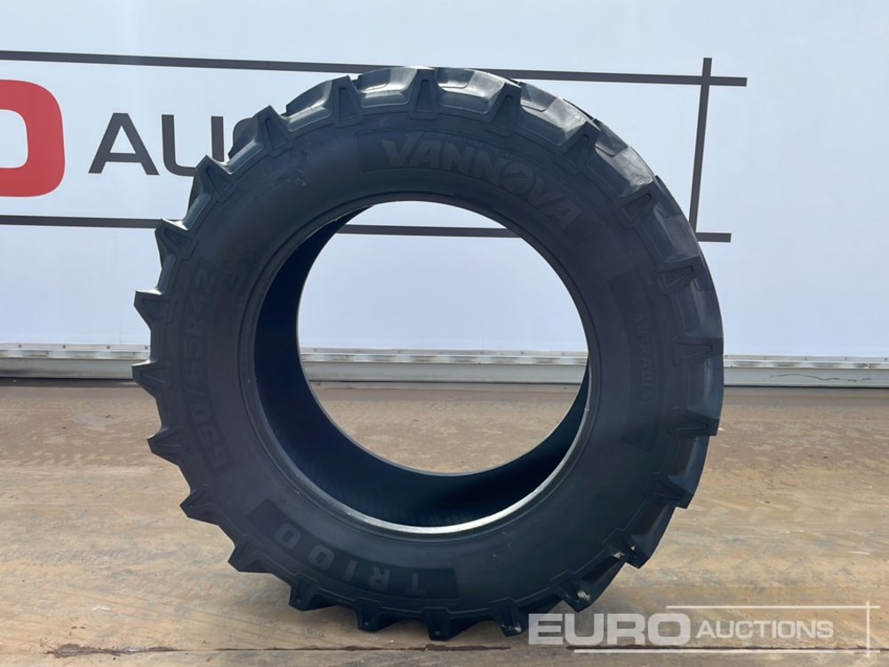 Unused Vannova 650/65R42-170 R1W Tyre (2 of) - Lauksaimniecības tehnika: foto 2 Unused Vannova 650/65R42-170 R1W Tyre (2 of) - Lauksaimniecības tehnika: foto 2
