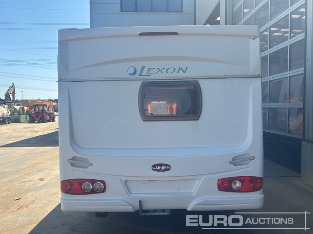 Lunar Lexon FB - Dzīvojamais treileris: foto 4 Lunar Lexon FB - Dzīvojamais treileris: foto 4