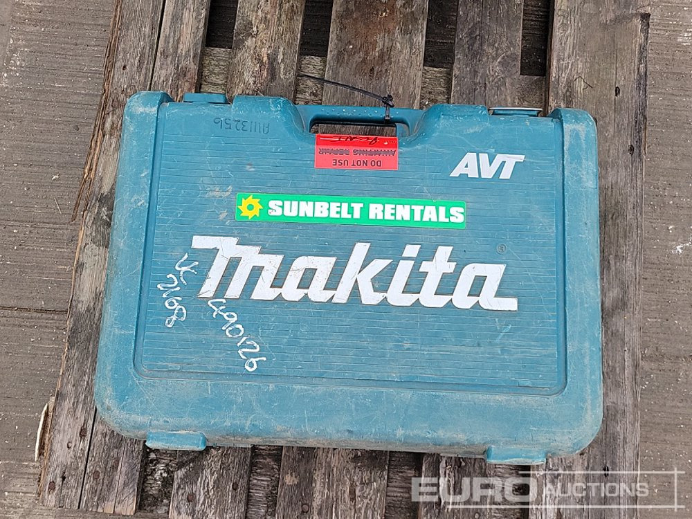 Makita 110 Volt Hammer Drill, Hilti 110 Volt Wet/Dry Vaccum - Celtniecības maisītājs: foto 3 Makita 110 Volt Hammer Drill, Hilti 110 Volt Wet/Dry Vaccum - Celtniecības maisītājs: foto 3