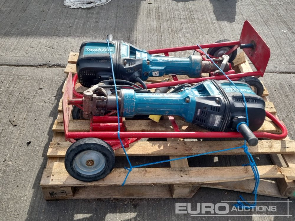 Makita AVT - Celtniecības maisītājs: foto 4 Makita AVT - Celtniecības maisītājs: foto 4