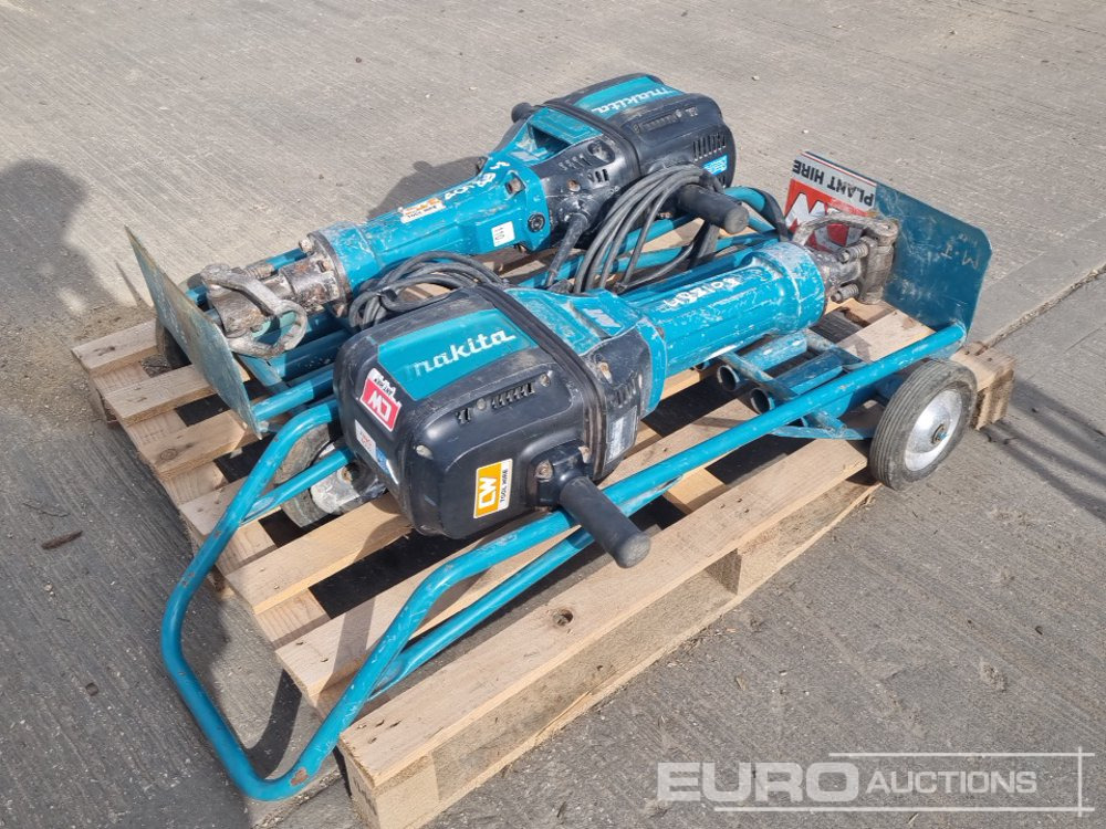 Makita AVT - Celtniecības maisītājs: foto 1 Makita AVT - Celtniecības maisītājs: foto 1