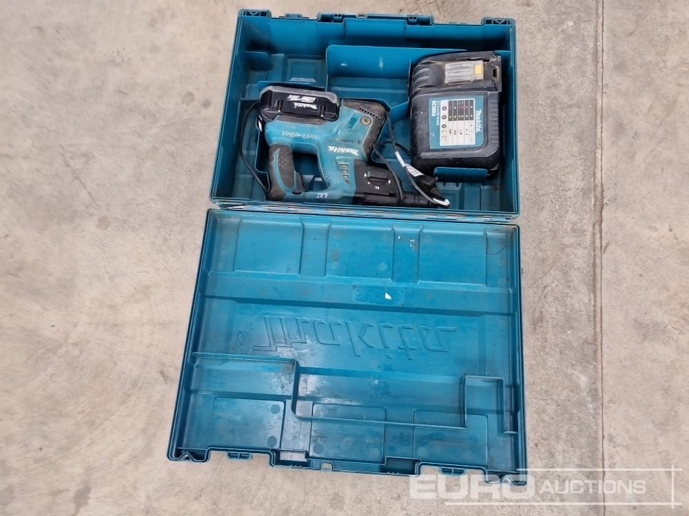 Makita BHR262 36 Volt Cordless Hammer Drill/Breaker, Charger, Battery - Celtniecības maisītājs: foto 4 Makita BHR262 36 Volt Cordless Hammer Drill/Breaker, Charger, Battery - Celtniecības maisītājs: foto 4