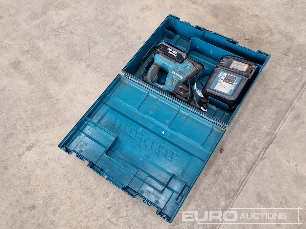 Makita BHR262 36 Volt Cordless Hammer Drill/Breaker, Charger, Battery - Celtniecības maisītājs: foto 5 Makita BHR262 36 Volt Cordless Hammer Drill/Breaker, Charger, Battery - Celtniecības maisītājs: foto 5