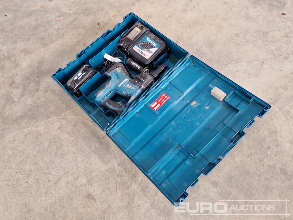 Makita BHR262T - Celtniecības maisītājs: foto 3 Makita BHR262T - Celtniecības maisītājs: foto 3