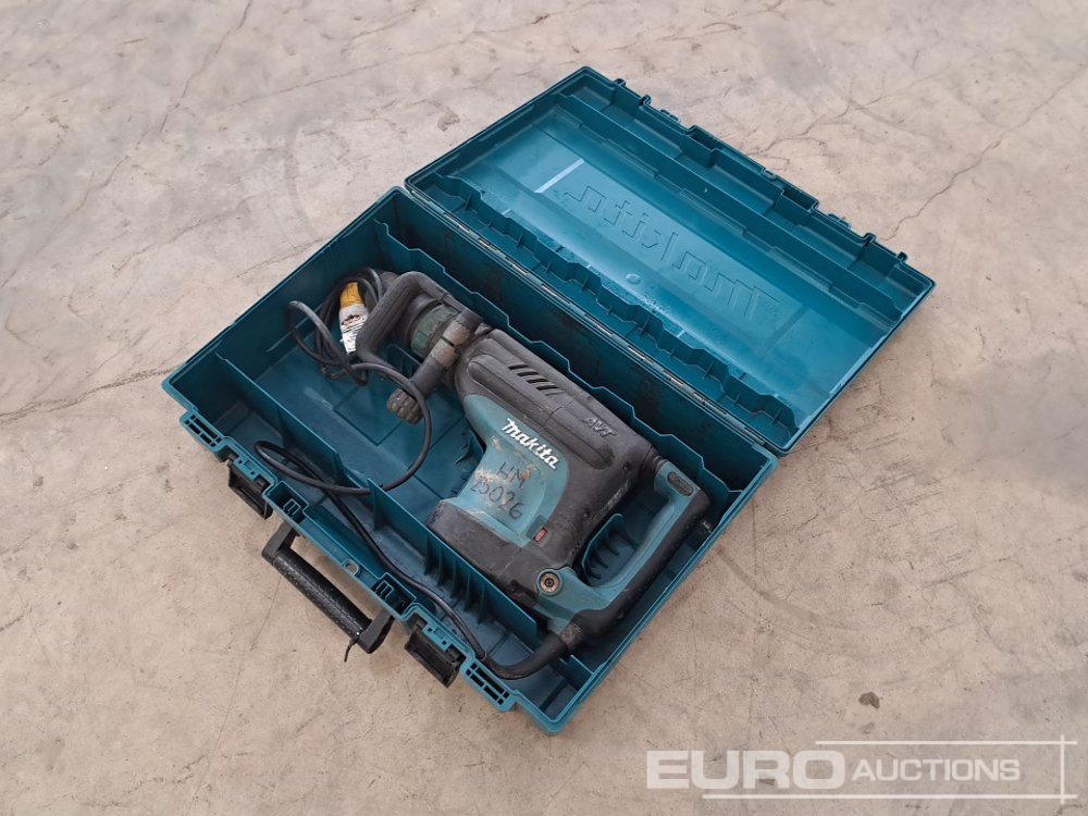 Makita HM1213C 110 Volt Breaker - Celtniecības maisītājs: foto 1 Makita HM1213C 110 Volt Breaker - Celtniecības maisītājs: foto 1