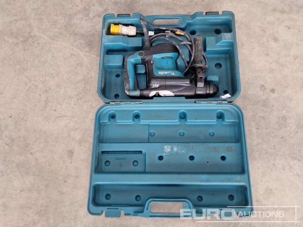 Makita HR3210C 110 Volt Hammer Drill/Breaker - Celtniecības maisītājs: foto 4 Makita HR3210C 110 Volt Hammer Drill/Breaker - Celtniecības maisītājs: foto 4