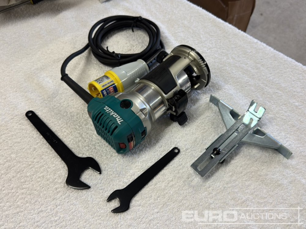 Makita RT0701C - Celtniecības maisītājs: foto 3 Makita RT0701C - Celtniecības maisītājs: foto 3