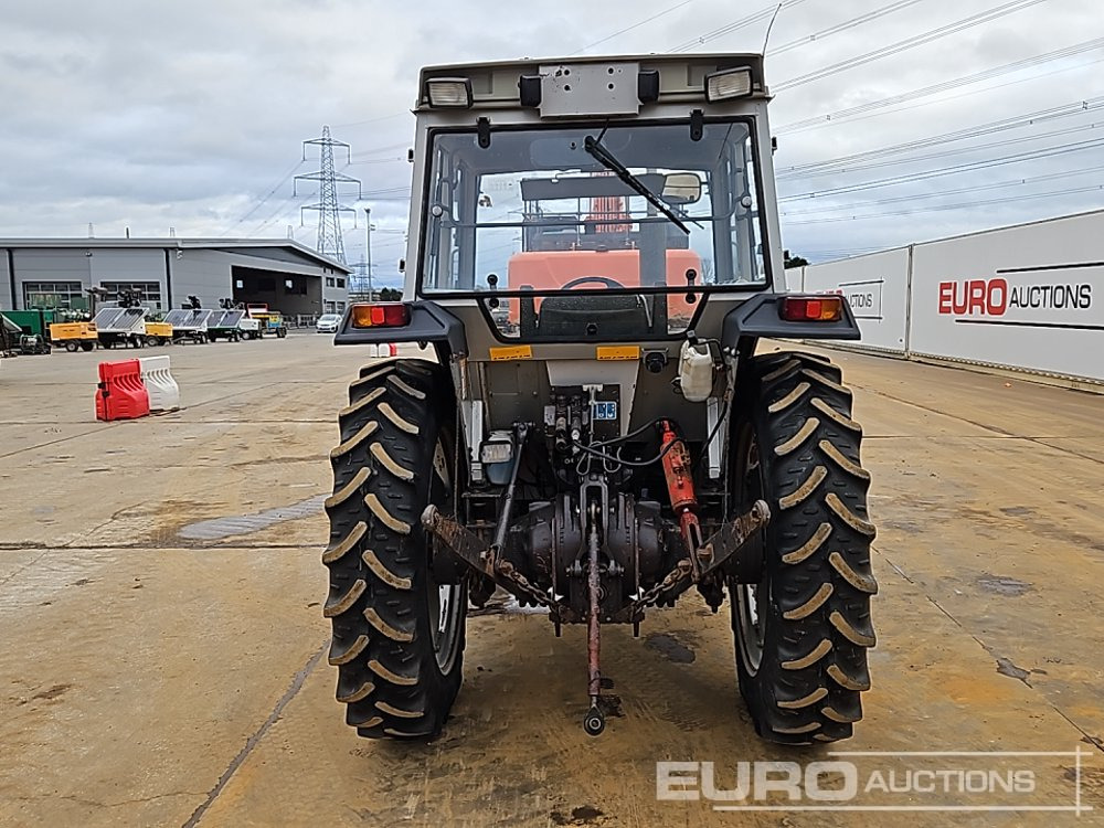 Massey Ferguson MF362 - Traktors: foto 4 Massey Ferguson MF362 - Traktors: foto 4