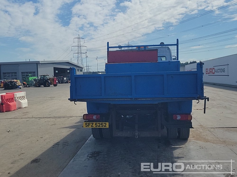 Mercedes 816 - Kravas automašīna pašizgāzējs: foto 4 Mercedes 816 - Kravas automašīna pašizgāzējs: foto 4