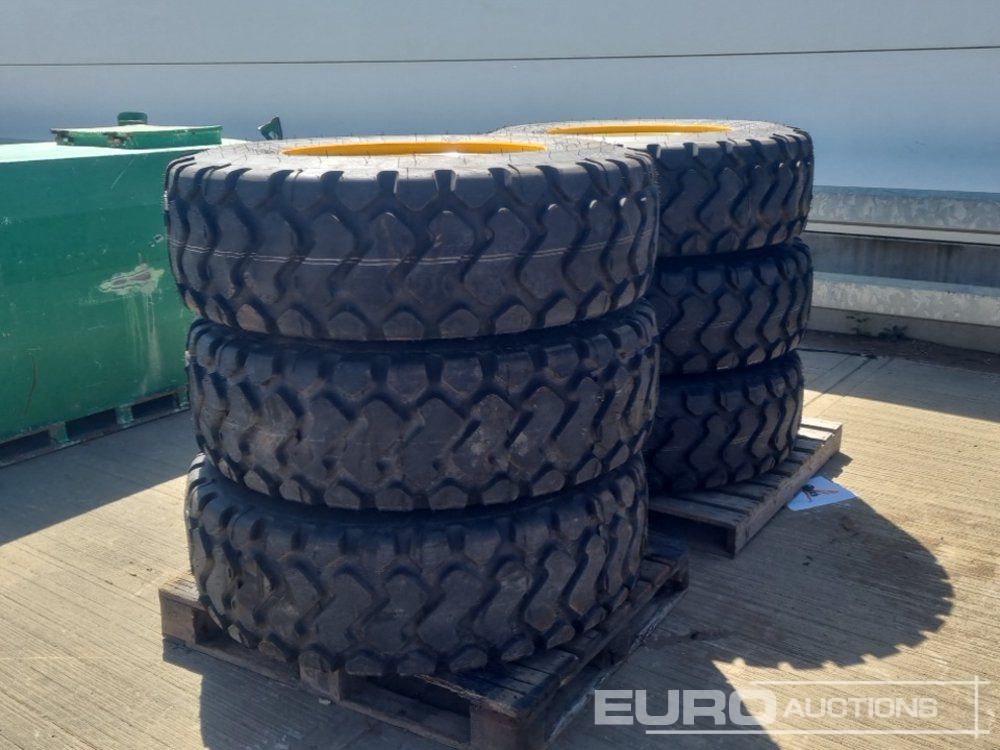 Michelin 15.5R25 Tyre & Rim (6 of) - Riepa: foto 1 Michelin 15.5R25 Tyre & Rim (6 of) - Riepa: foto 1