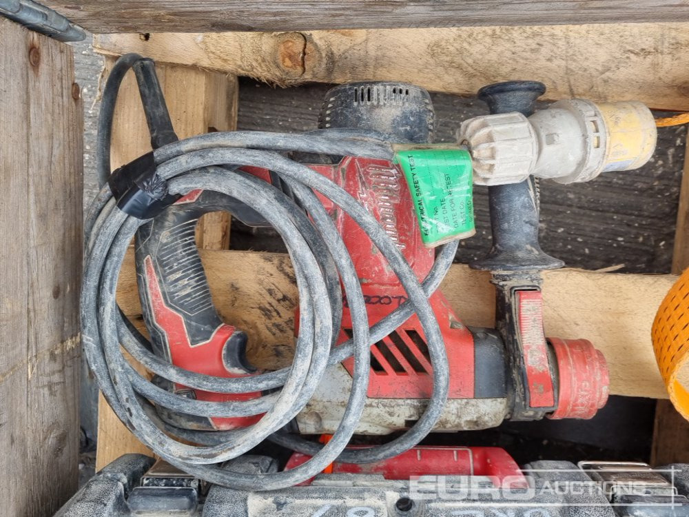 Milwaukee 110 Volt Hammer Drill (5 of), Makita 110 Volt Hammer Drill, 110 Volt Jigsaw, Metabo 110 Volt Hammer Drill - Celtniecības maisītājs: foto 5 Milwaukee 110 Volt Hammer Drill (5 of), Makita 110 Volt Hammer Drill, 110 Volt Jigsaw, Metabo 110 Volt Hammer Drill - Celtniecības maisītājs: foto 5