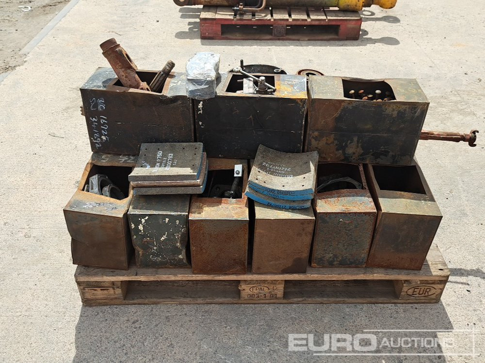 Celtniecības maisītājs Pallet of Coach Bolts & Parts: foto 6