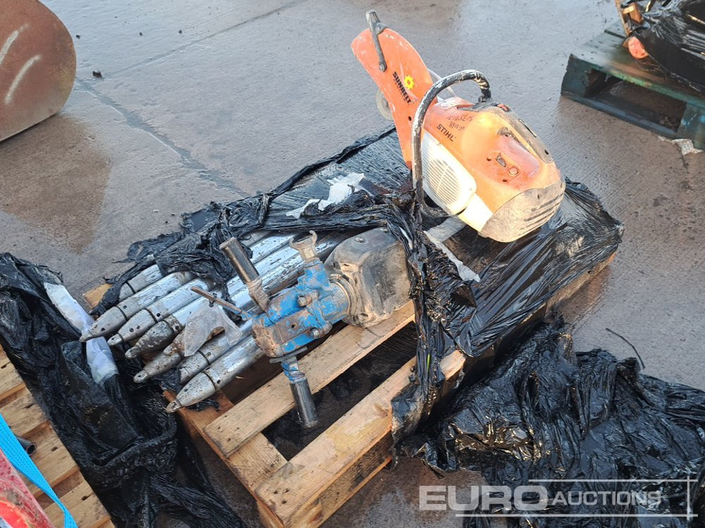 Pallet of Horizoltal Boring Bits, Air Breaker, Stihl TS410 Consaw - Asfalta ieklāšanas tehnika: foto 2 Pallet of Horizoltal Boring Bits, Air Breaker, Stihl TS410 Consaw - Asfalta ieklāšanas tehnika: foto 2