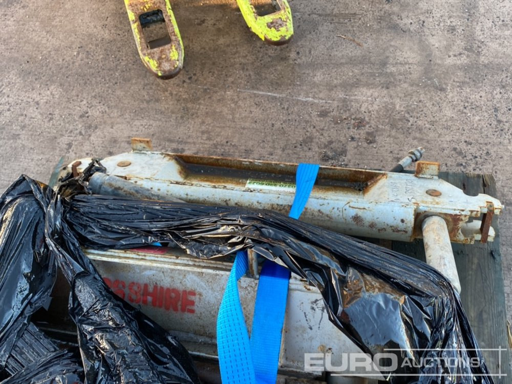 Pallet of Parts (2 of) - Celtniecības maisītājs: foto 5 Pallet of Parts (2 of) - Celtniecības maisītājs: foto 5