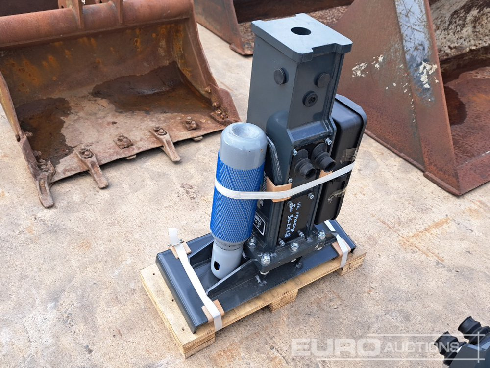 Unused 2025 Sailing 35 Hydraulic Breaker to suit Mini Skidsteer Loader - Papildaprīkojums - Ekskavators: foto 1 Unused 2025 Sailing 35 Hydraulic Breaker to suit Mini Skidsteer Loader - Papildaprīkojums - Ekskavators: foto 1