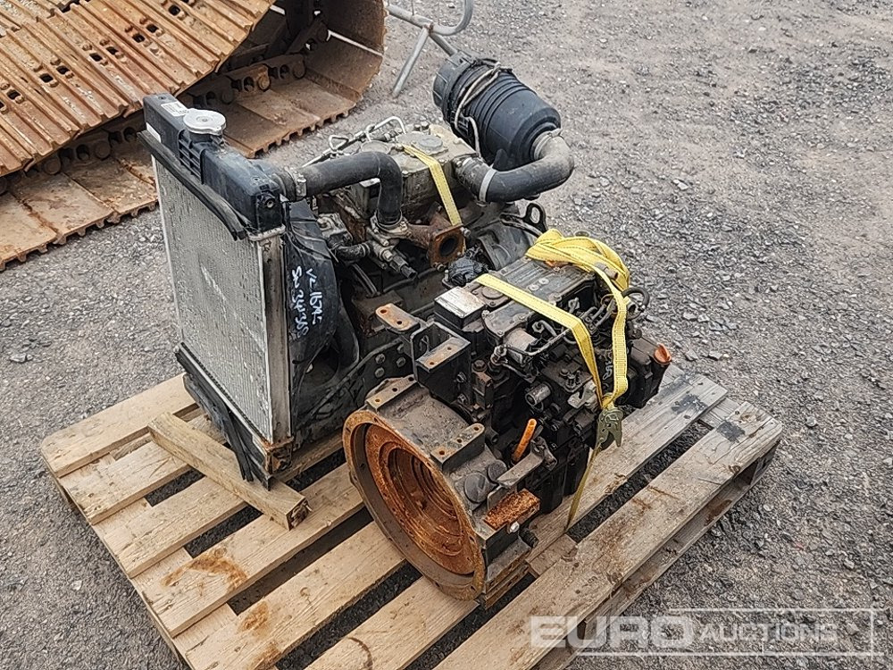 Perkins 3 Cylinder Diesel Engine, Yanmar 3 Cylinder Diesel Engine (2 of) - Dzinējs: foto 1 Perkins 3 Cylinder Diesel Engine, Yanmar 3 Cylinder Diesel Engine (2 of) - Dzinējs: foto 1