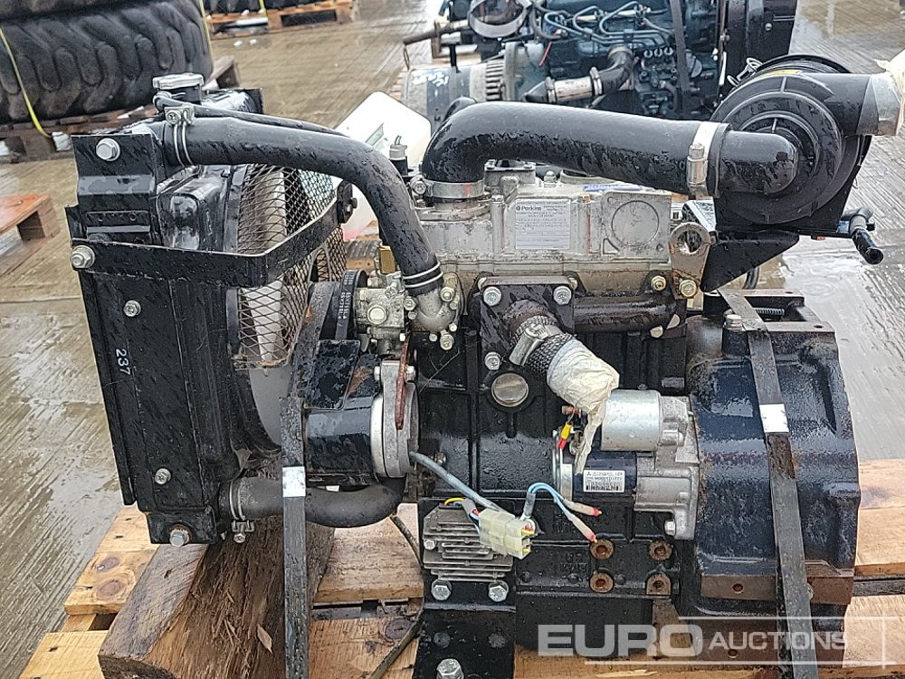 Dzinējs Perkins 3 Cylinder Engine: foto 12 Dzinējs Perkins 3 Cylinder Engine: foto 12