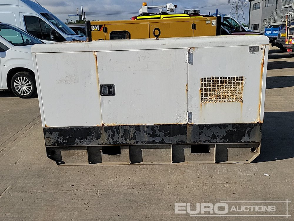 Pramac 30kVA Silent Generator - Elektroģenerators: foto 2 Pramac 30kVA Silent Generator - Elektroģenerators: foto 2