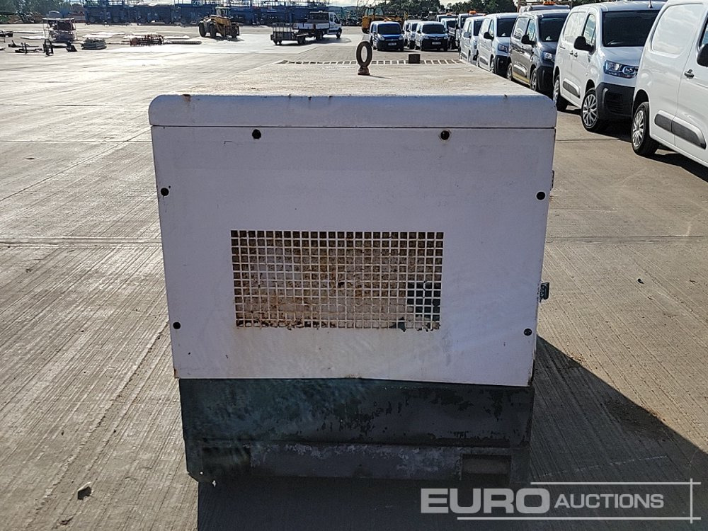 Pramac 30kVA Silent Generator - Elektroģenerators: foto 4 Pramac 30kVA Silent Generator - Elektroģenerators: foto 4
