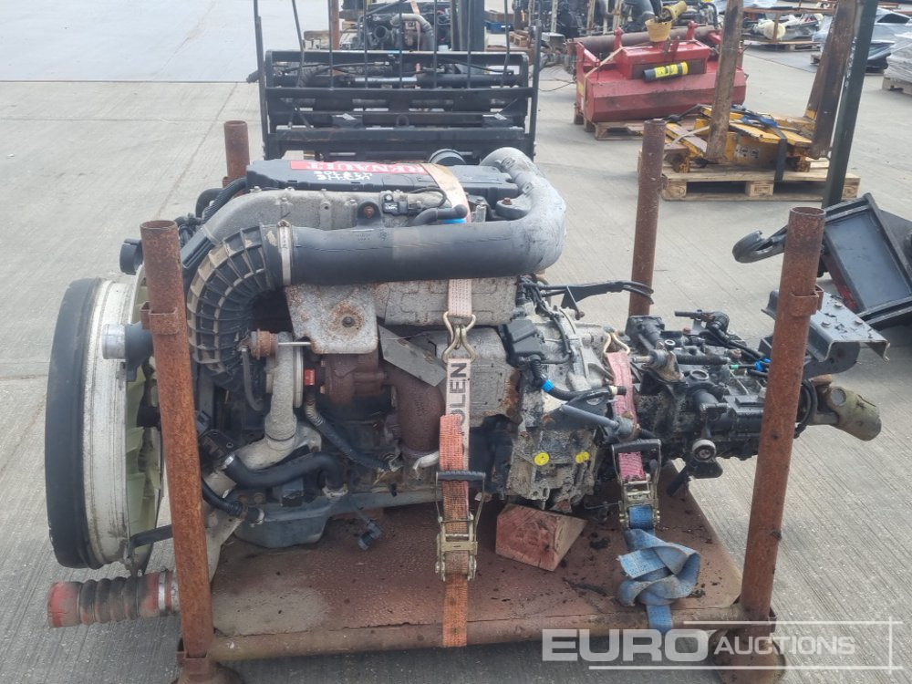 Renault 6 Cylinder Engine, Gearbox - Dzinējs: foto 2 Renault 6 Cylinder Engine, Gearbox - Dzinējs: foto 2