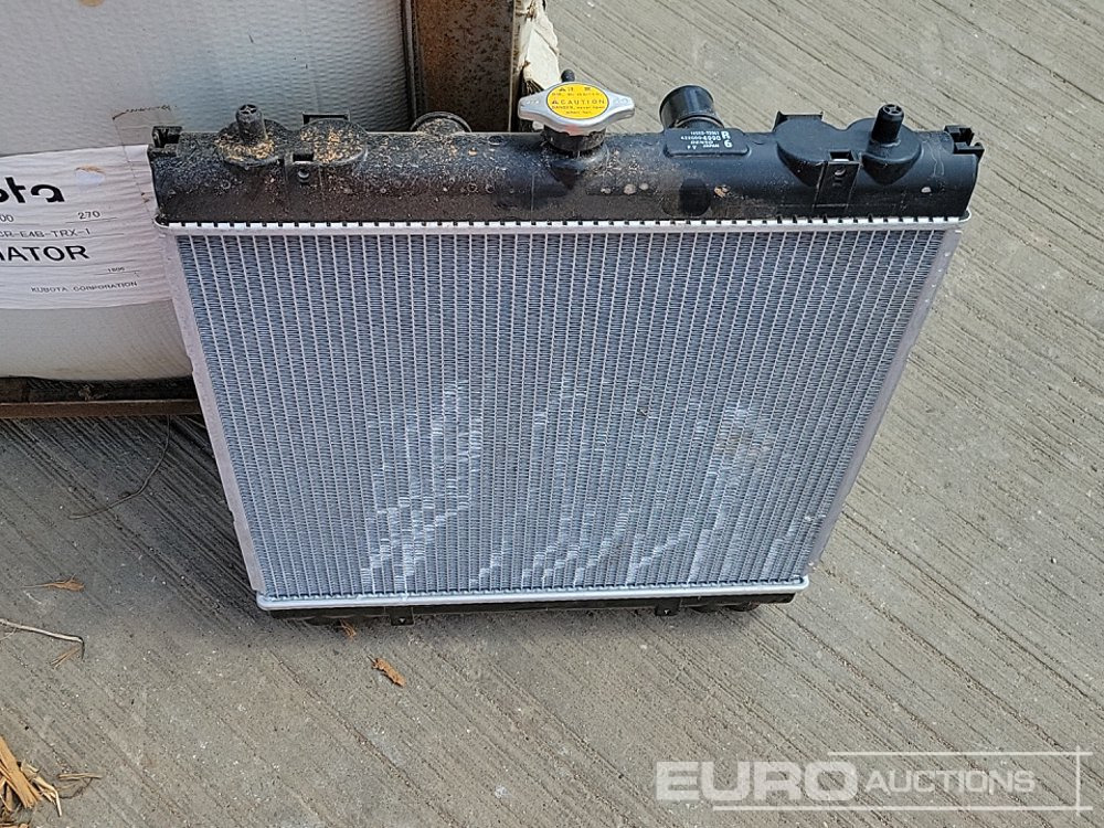 Radiator to suit Kubota Engine (6 of) - Rezerves daļa: foto 2 Radiator to suit Kubota Engine (6 of) - Rezerves daļa: foto 2