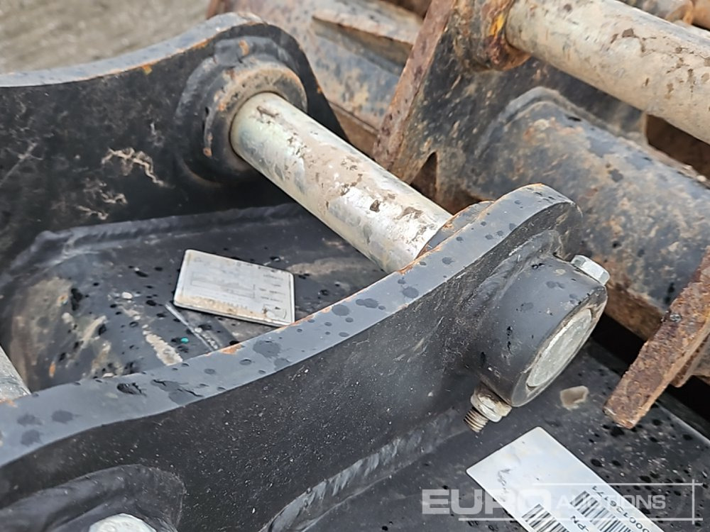 Kauss Rhinox 60" Ditching, 36", 24" Digging Bucket 45mm Pin to suit 4-6 Ton Excavator: foto 10 Kauss Rhinox 60" Ditching, 36", 24" Digging Bucket 45mm Pin to suit 4-6 Ton Excavator: foto 10