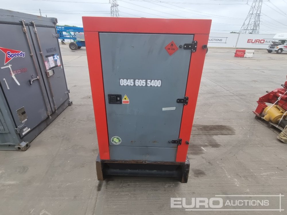 SDMO R330 - Elektroģenerators: foto 4 SDMO R330 - Elektroģenerators: foto 4