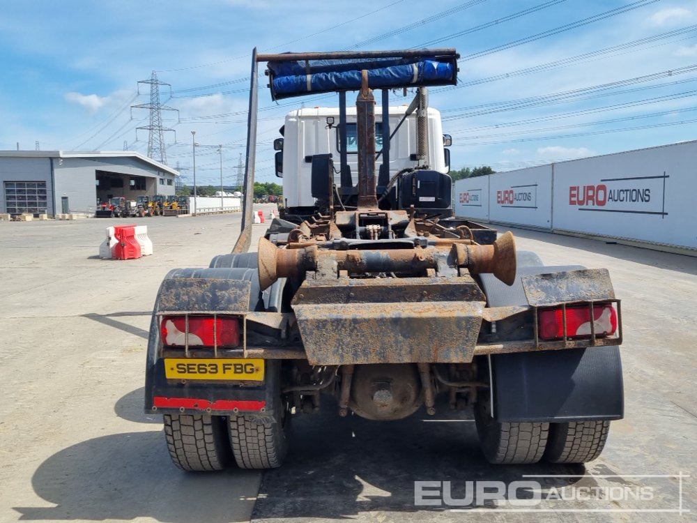 Scania P360 - Pacēlājs ar āķi: foto 4 Scania P360 - Pacēlājs ar āķi: foto 4