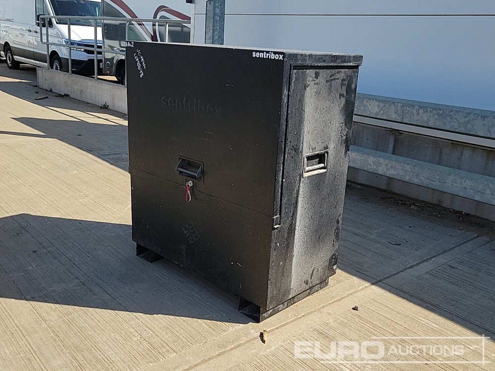 Sentribox Tool Box to suit Forklift - Celtniecības maisītājs: foto 1 Sentribox Tool Box to suit Forklift - Celtniecības maisītājs: foto 1