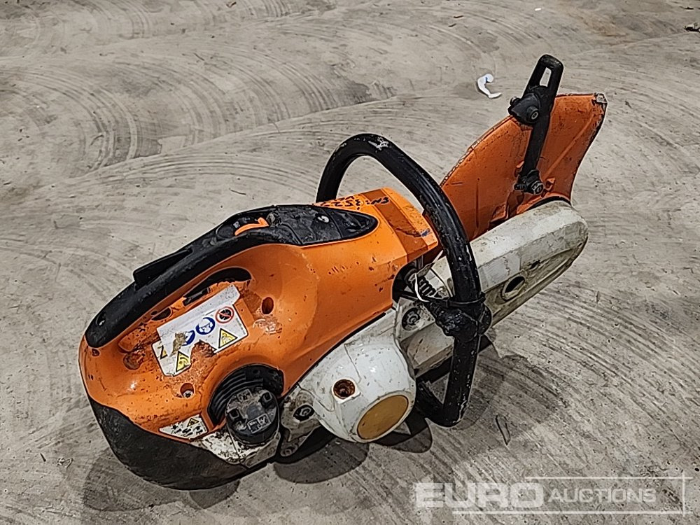 Stihl Petrol Con Saw - Asfalta ieklāšanas tehnika: foto 3 Stihl Petrol Con Saw - Asfalta ieklāšanas tehnika: foto 3