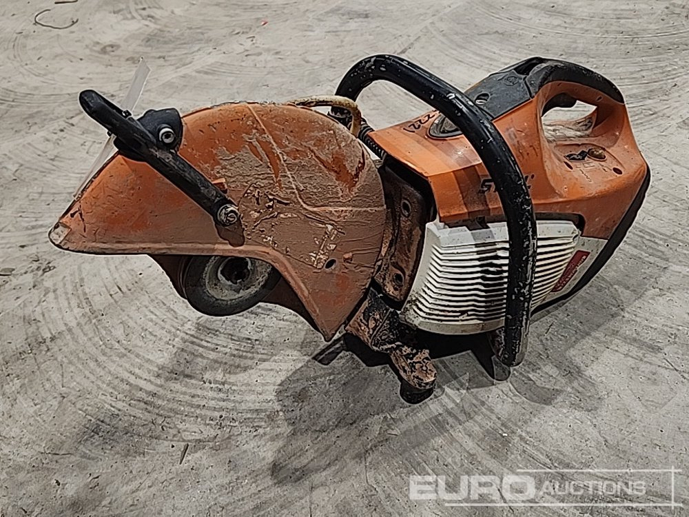 Stihl Petrol Con Saw (Spares) - Asfalta ieklāšanas tehnika: foto 1 Stihl Petrol Con Saw (Spares) - Asfalta ieklāšanas tehnika: foto 1