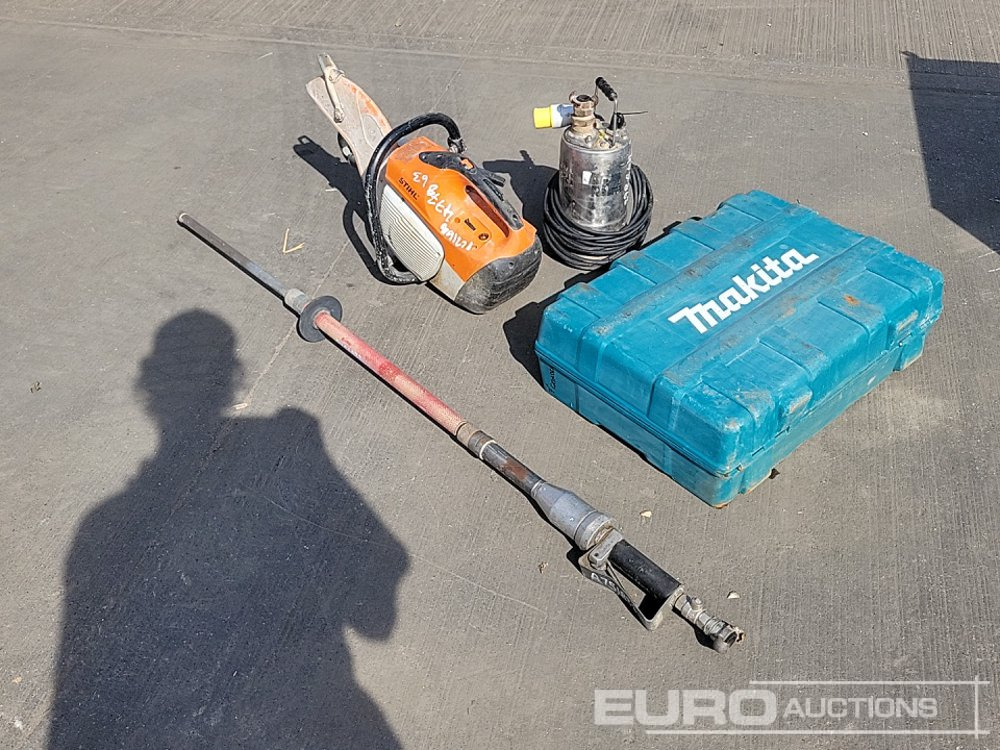 Stihl Quick Cut Saw, Makita Battery Grinder, Poker Unit Pole, 110 Volt Water Sump - Celtniecības maisītājs: foto 3 Stihl Quick Cut Saw, Makita Battery Grinder, Poker Unit Pole, 110 Volt Water Sump - Celtniecības maisītājs: foto 3
