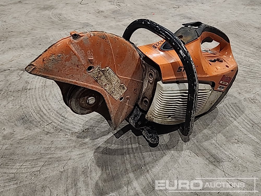 Stihl TS410 - Asfalta ieklāšanas tehnika: foto 1 Stihl TS410 - Asfalta ieklāšanas tehnika: foto 1