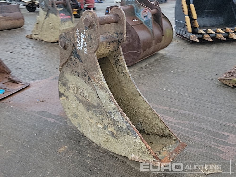 Strickland 12" Digging Bucket 65mm Pin to suit 13 Ton Excavator - Kauss: foto 1 Strickland 12" Digging Bucket 65mm Pin to suit 13 Ton Excavator - Kauss: foto 1