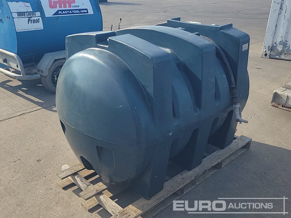 Titan Static Plastic Oil Bowser - Uzglabāšanas tvertne: foto 1 Titan Static Plastic Oil Bowser - Uzglabāšanas tvertne: foto 1