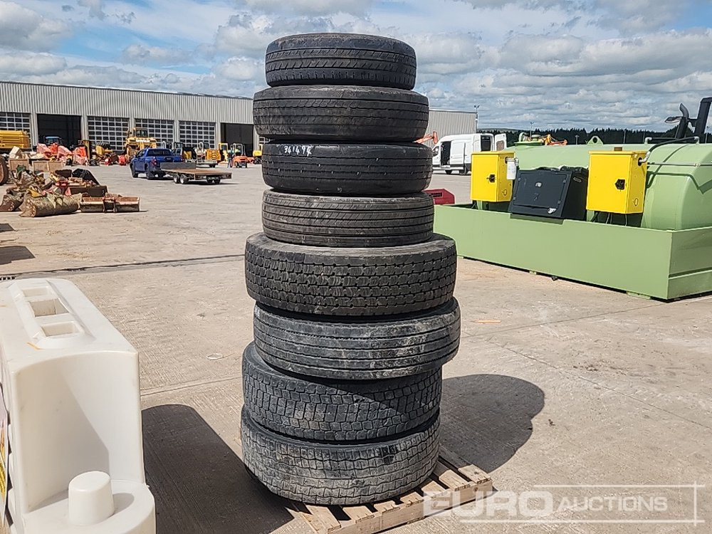Tyre & Rim to suit Lorry/Trailer (8 of) - Riepa: foto 3 Tyre & Rim to suit Lorry/Trailer (8 of) - Riepa: foto 3