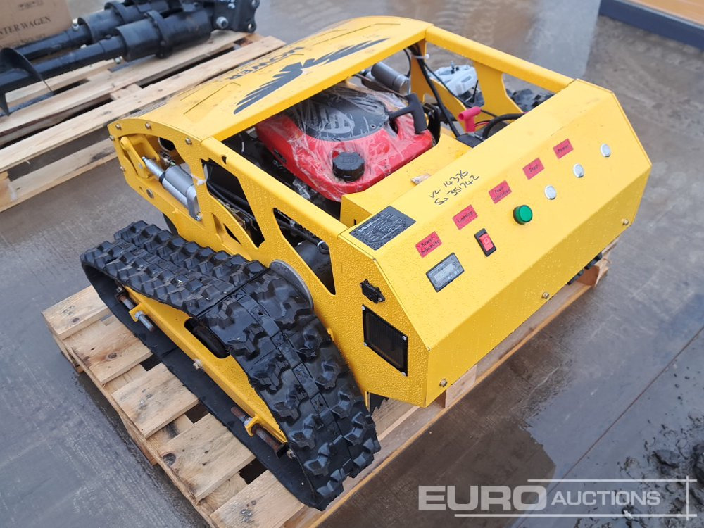 Unused 2025 Salini RC-900 Radio Controlled Tracked Lawnmower (Controls in Office) - Zāles pļāvējs: foto 3 Unused 2025 Salini RC-900 Radio Controlled Tracked Lawnmower (Controls in Office) - Zāles pļāvējs: foto 3