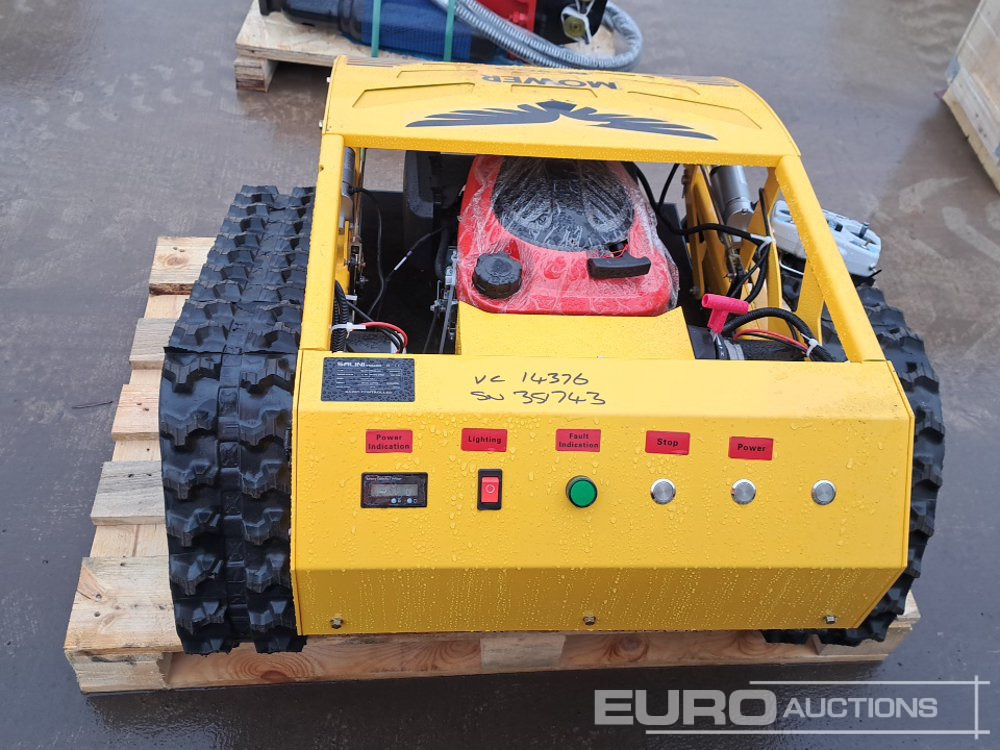 Unused 2025 Salini RC-900 Radio Controlled Tracked Lawnmower (Controls in Office) - Zāles pļāvējs: foto 4 Unused 2025 Salini RC-900 Radio Controlled Tracked Lawnmower (Controls in Office) - Zāles pļāvējs: foto 4