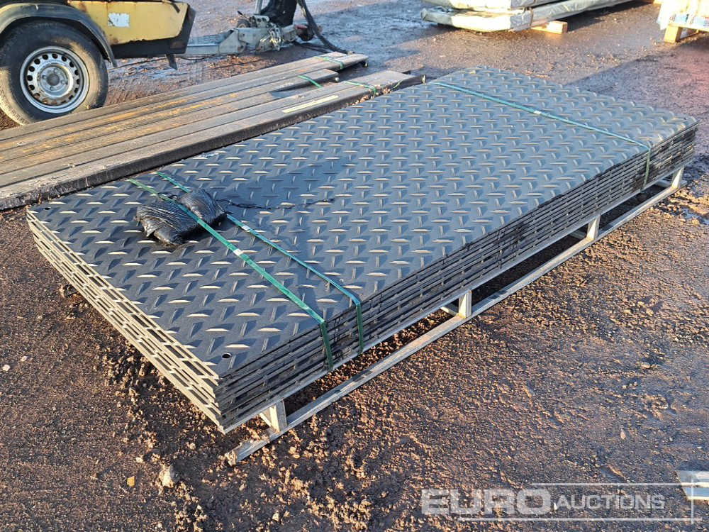 Unused 8' x 4' Plastic Road Mats (10 of) - Celtniecības maisītājs: foto 1 Unused 8' x 4' Plastic Road Mats (10 of) - Celtniecības maisītājs: foto 1