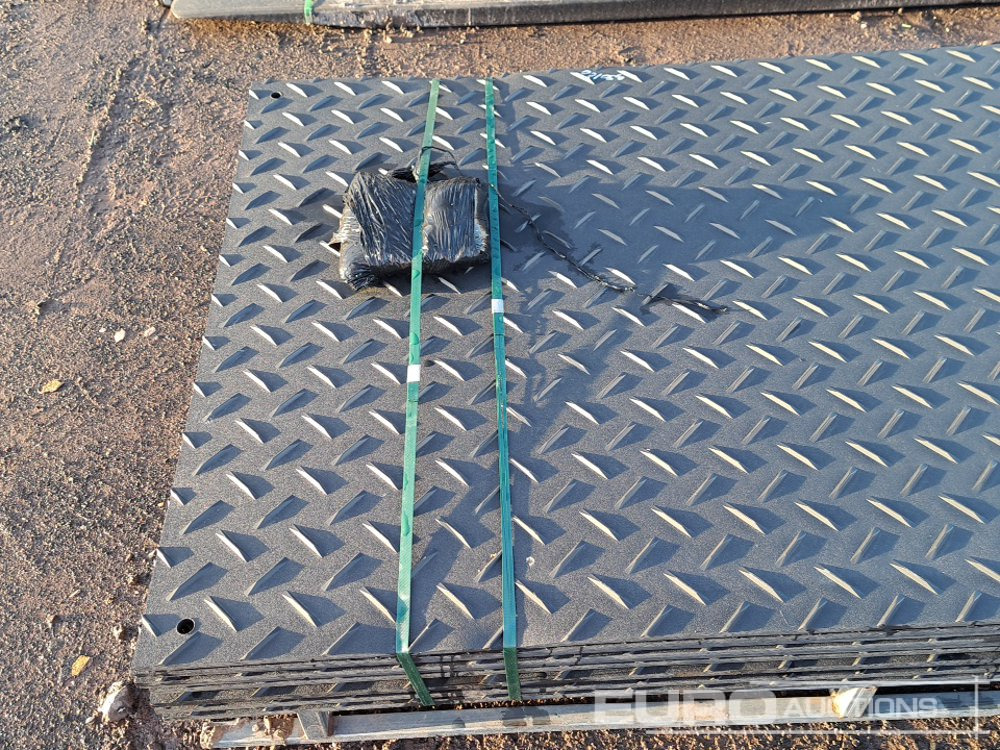 Unused 8' x 4' Plastic Road Mats (10 of) - Celtniecības maisītājs: foto 5 Unused 8' x 4' Plastic Road Mats (10 of) - Celtniecības maisītājs: foto 5
