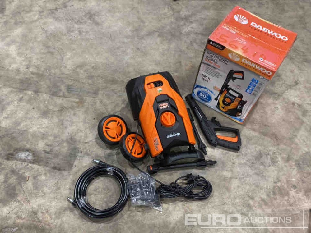 Unused Daewoo DAX100-1200W 230 Volt Pressure Washer (2 of) - Augstspiediena mazgātājs: foto 1 Unused Daewoo DAX100-1200W 230 Volt Pressure Washer (2 of) - Augstspiediena mazgātājs: foto 1