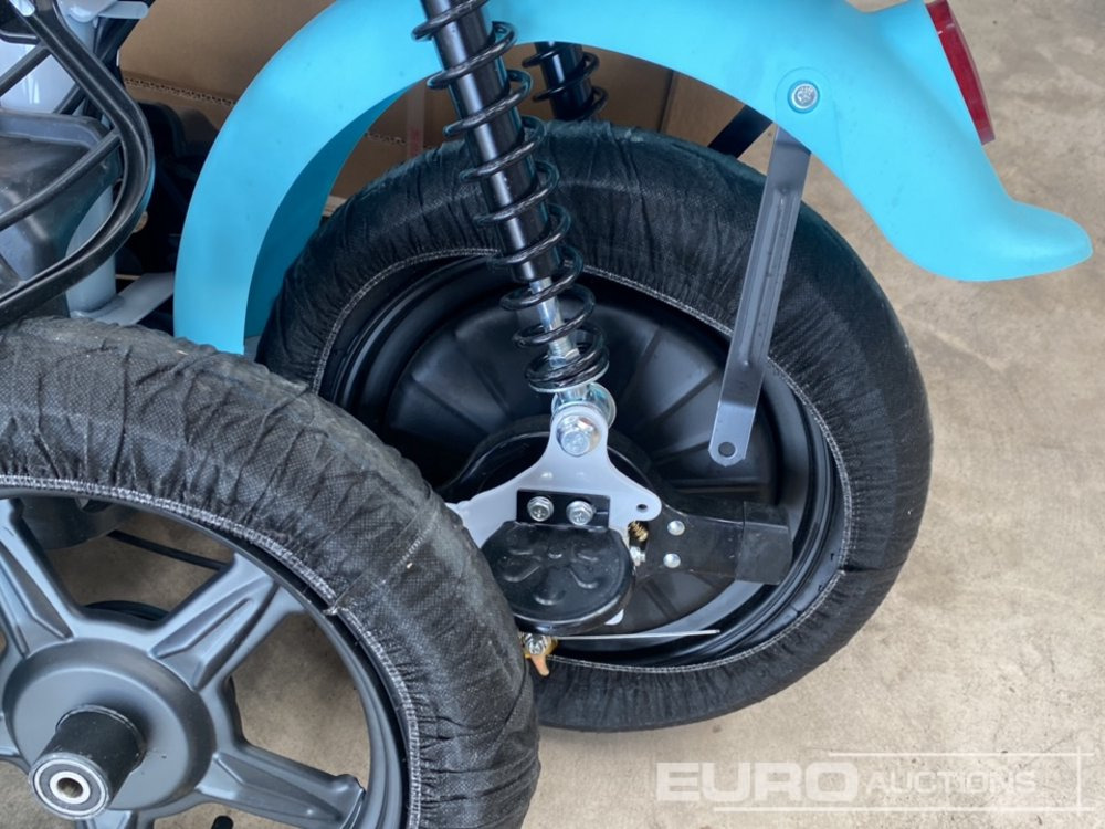 Unused Electric Bike - Garāžu aprīkojums: foto 5 Unused Electric Bike - Garāžu aprīkojums: foto 5