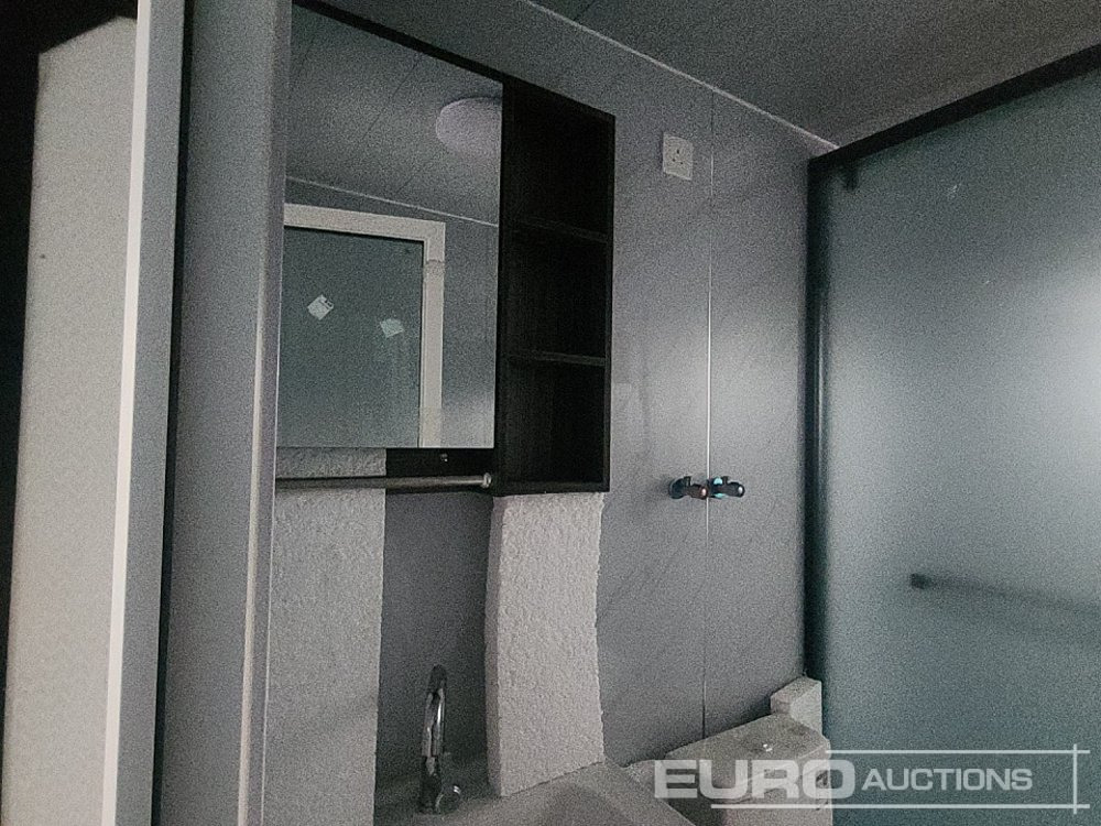 Jūras konteiners Unused Expandable Container House, 2 Bedrooms, Living Room, Kitchen c/w Cabinets & Sink, Shower Room c/w Shower, Basin, Toilet (Cannot Be Reconsigned): foto 18 Jūras konteiners Unused Expandable Container House, 2 Bedrooms, Living Room, Kitchen c/w Cabinets & Sink, Shower Room c/w Shower, Basin, Toilet (Cannot Be Reconsigned): foto 18