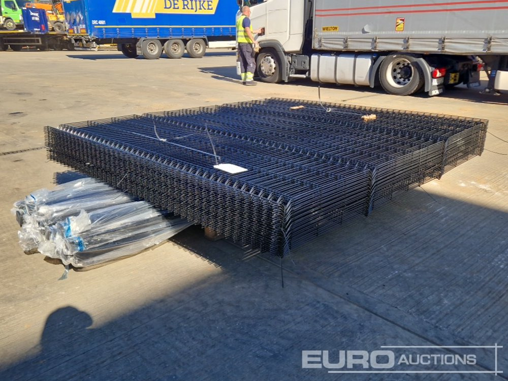Unused Galvanised & Powder Coated Heavy Duty (5mm) Wire Mesh Fencing, 25 x H2.4m x W2.2m Panels, 26 x 60mm x 60mm x3m Posts, with Fittings (Black) - Celtniecības maisītājs: foto 1 Unused Galvanised & Powder Coated Heavy Duty (5mm) Wire Mesh Fencing, 25 x H2.4m x W2.2m Panels, 26 x 60mm x 60mm x3m Posts, with Fittings (Black) - Celtniecības maisītājs: foto 1