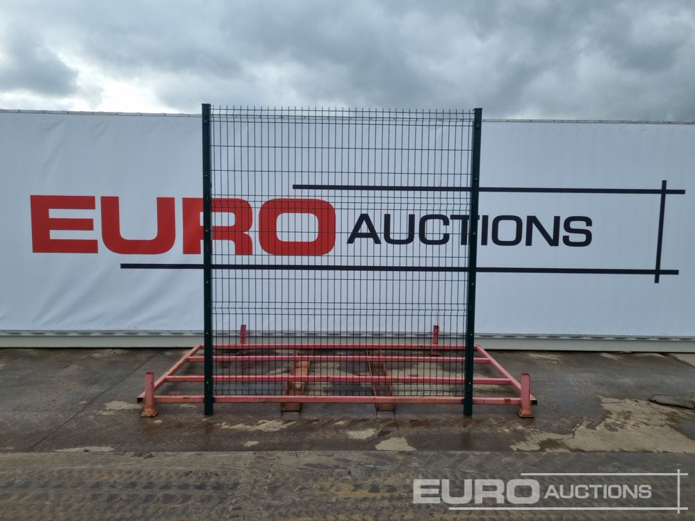 Unused Galvanised & Powder Coated Heavy Duty (5mm) Wire Mesh Fencing, 25 x H2.4m x W2.2m Panels, 26 x 60mm x 60mm x3m Posts, with Fittings (Green) - Celtniecības maisītājs: foto 2 Unused Galvanised & Powder Coated Heavy Duty (5mm) Wire Mesh Fencing, 25 x H2.4m x W2.2m Panels, 26 x 60mm x 60mm x3m Posts, with Fittings (Green) - Celtniecības maisītājs: foto 2